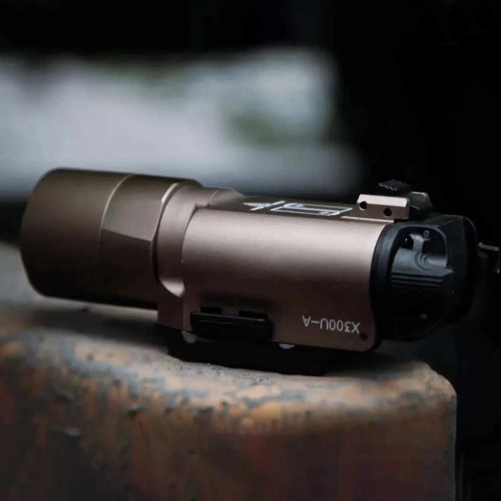 Tactical Surefire X300u X300 Pistol Scout Light High Quality Metal Flashlight Outdoor Tactical Gear Strobe Rifle Hunting