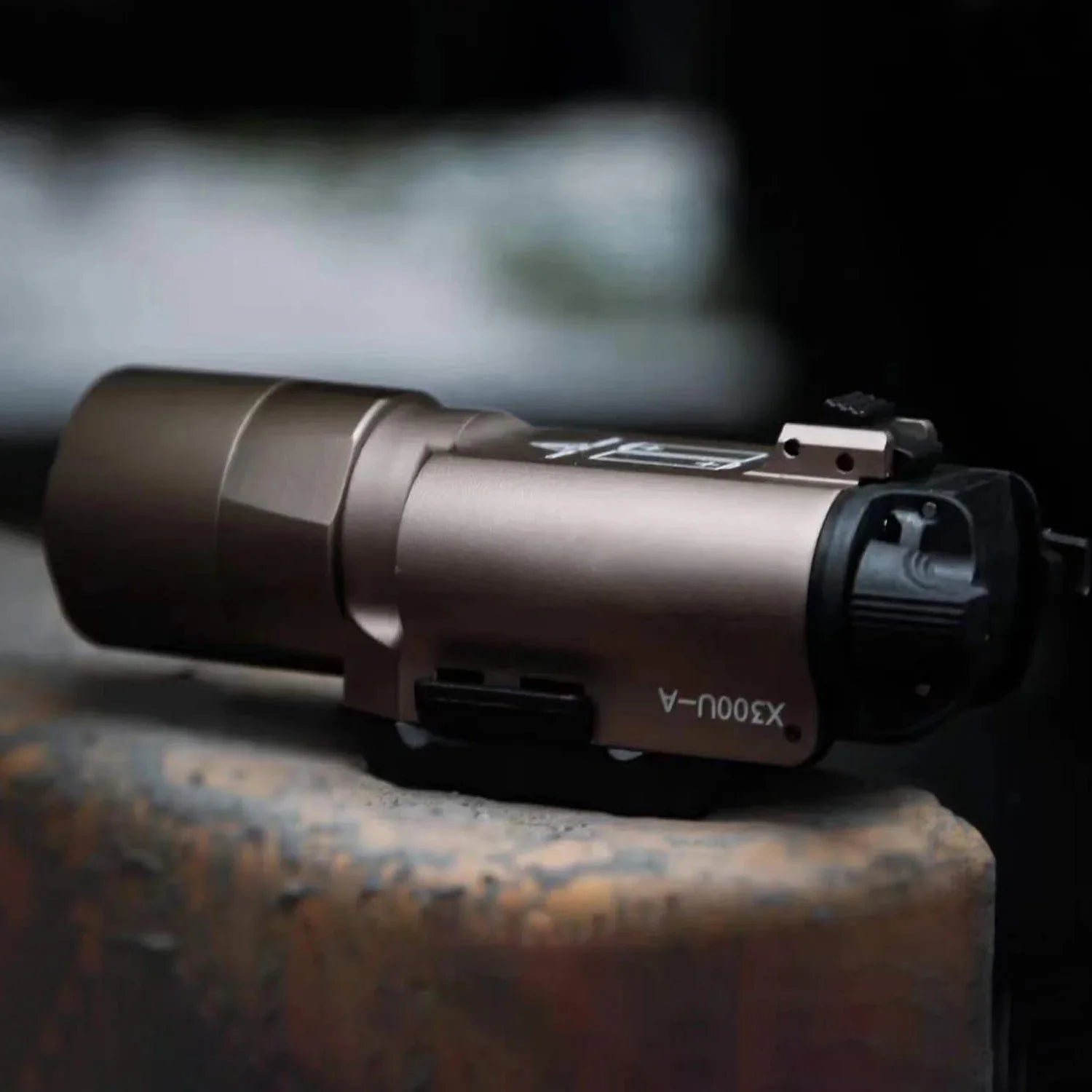 Tactical Surefire X300u X300 Pistol Scout Light High Quality Metal Flashlight Outdoor Tactical Gear Strobe Rifle Hunting