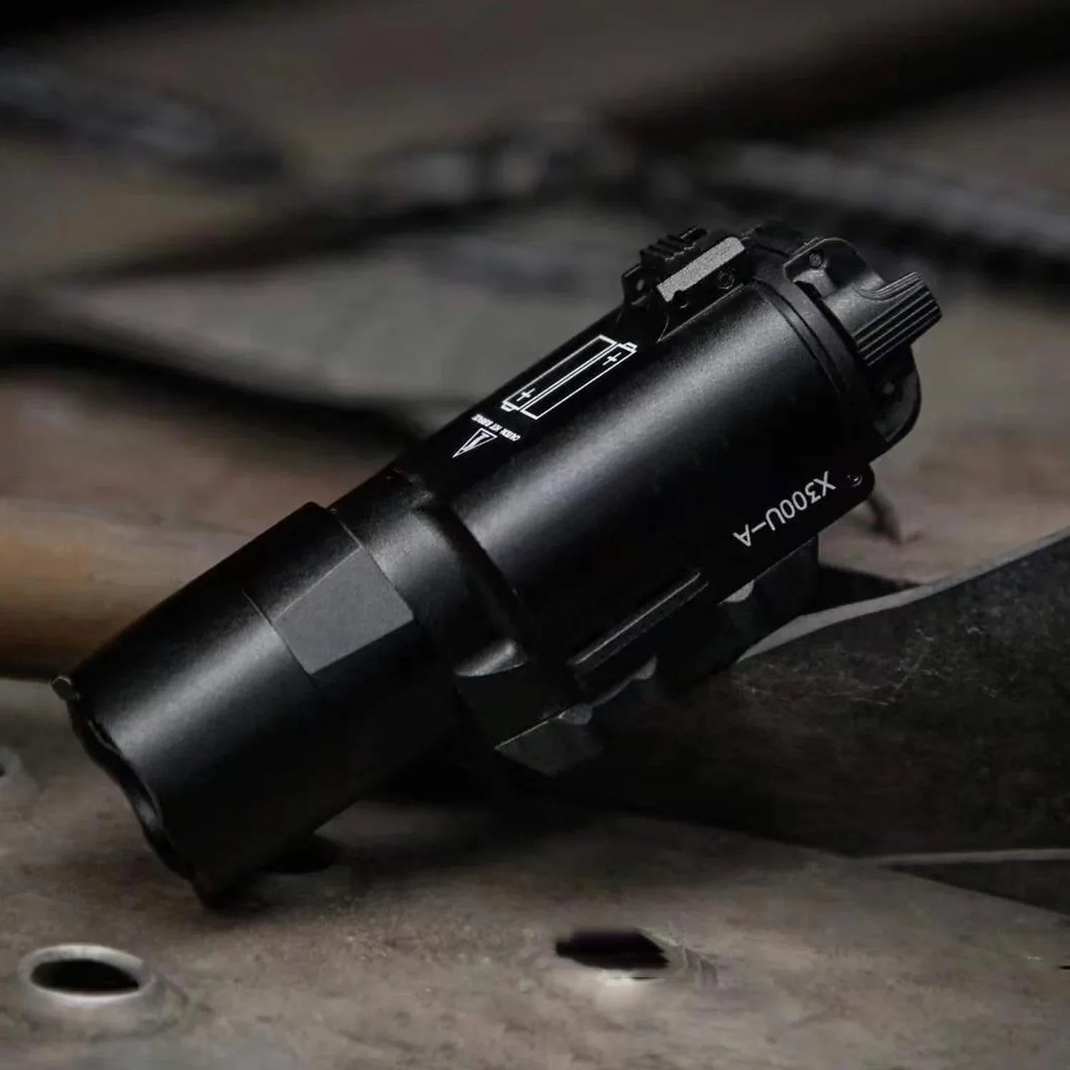 Tactical Surefire X300u X300 Pistol Scout Light High Quality Metal Flashlight Outdoor Tactical Gear Strobe Rifle Hunting